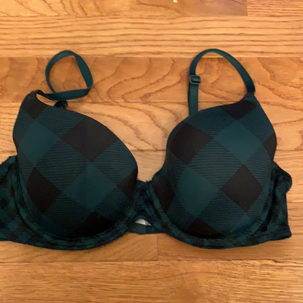 PINK Victoria’s Secret wear anywhere lightly lined bra 34C